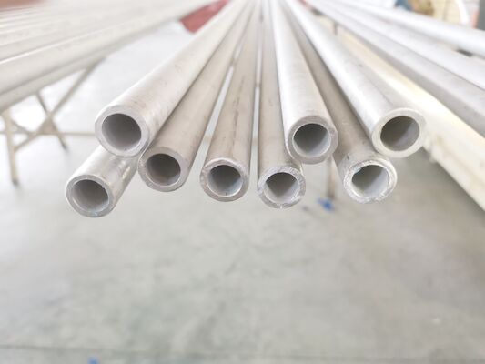 Harga yang bagus ASTM A213 Tabung Penukar Panas Seamless Ferritic Austenitic Superheater on line